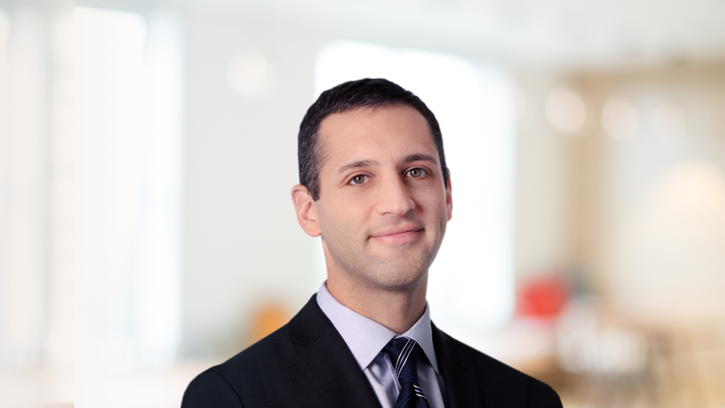 Headshot of Eli Weinberg