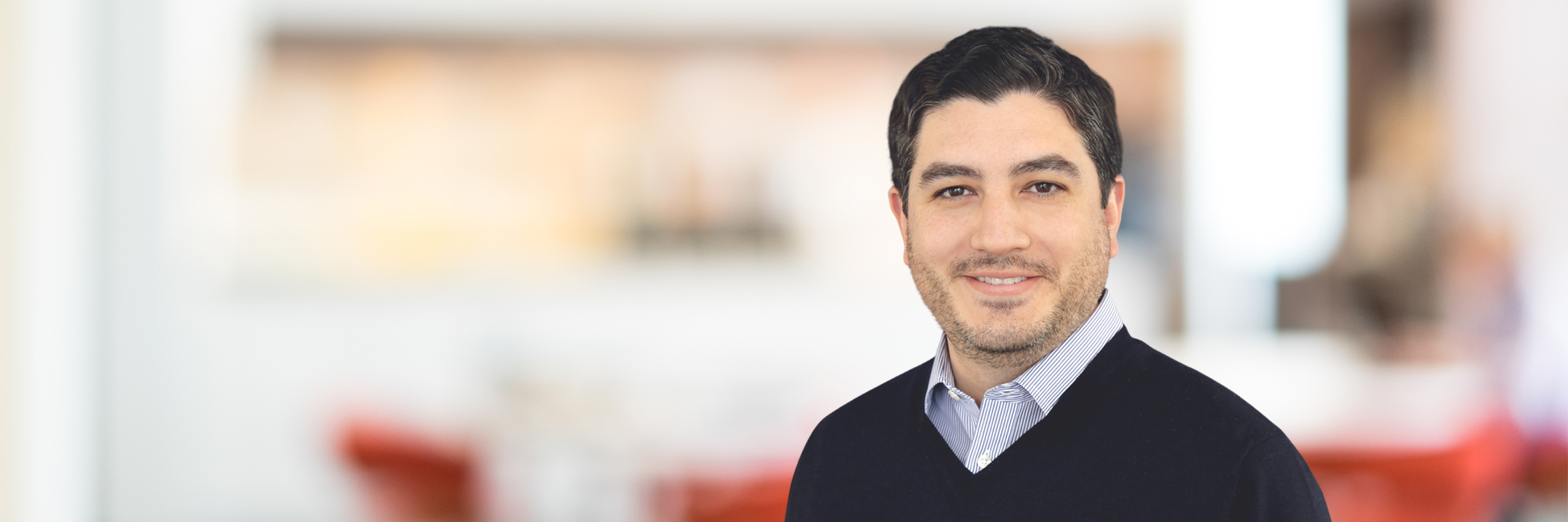 Headshot of Carlos Cruz