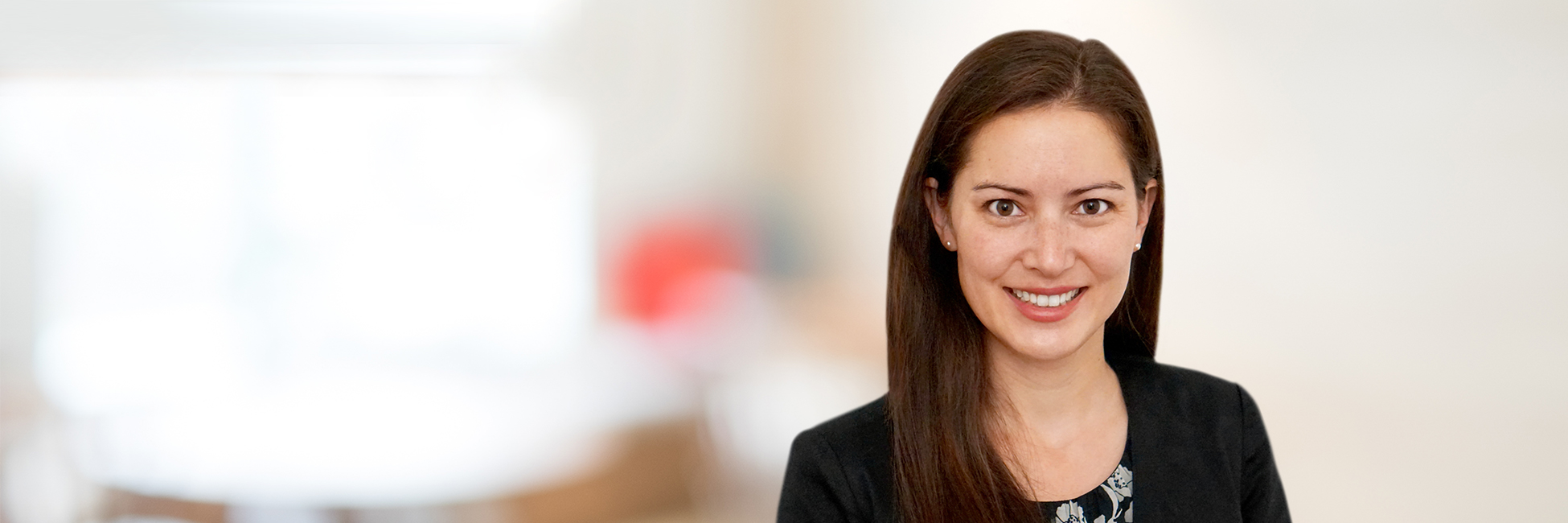 Headshot of Stephanie Hecht