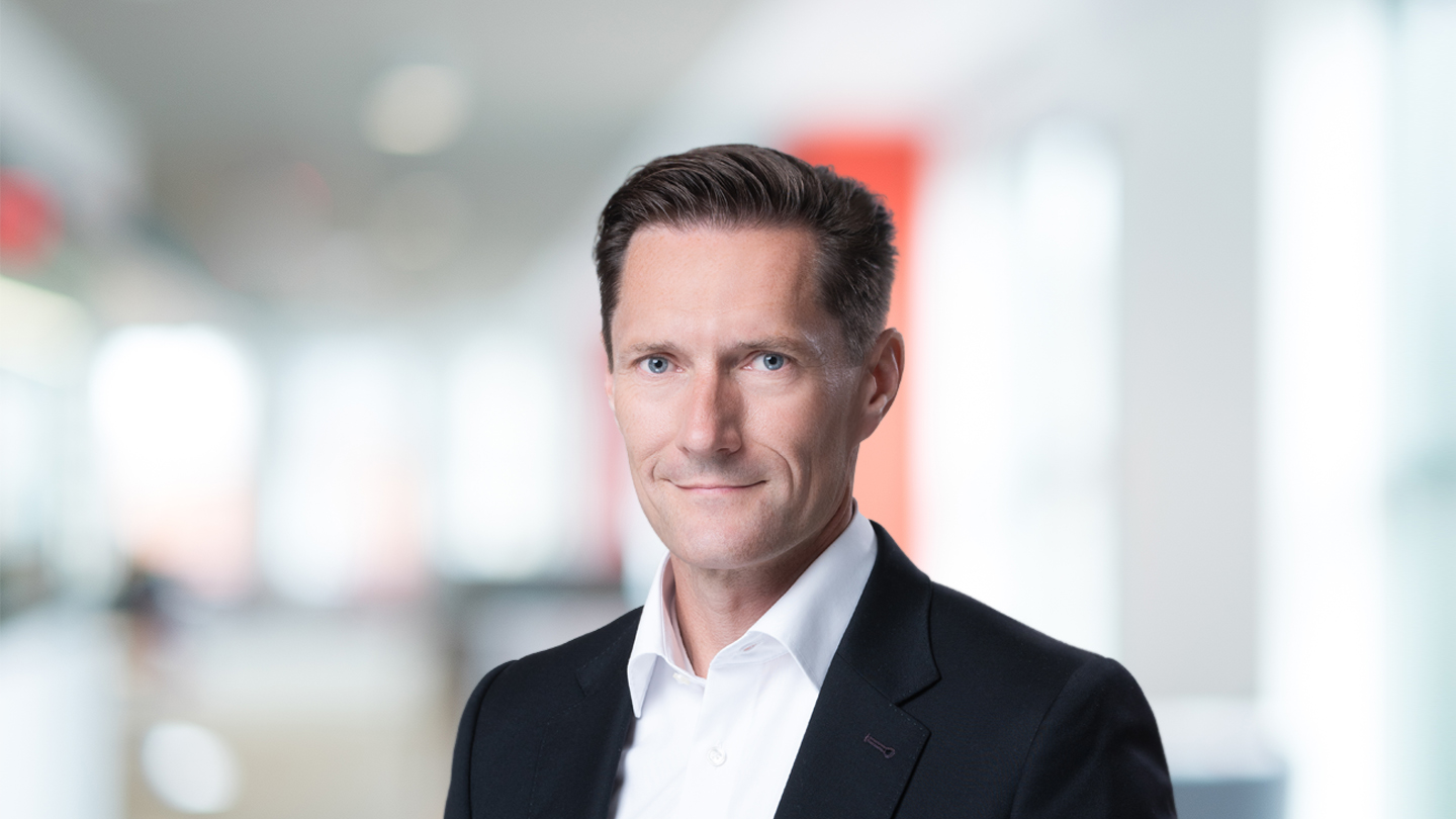 Headshot of Thomas Frost