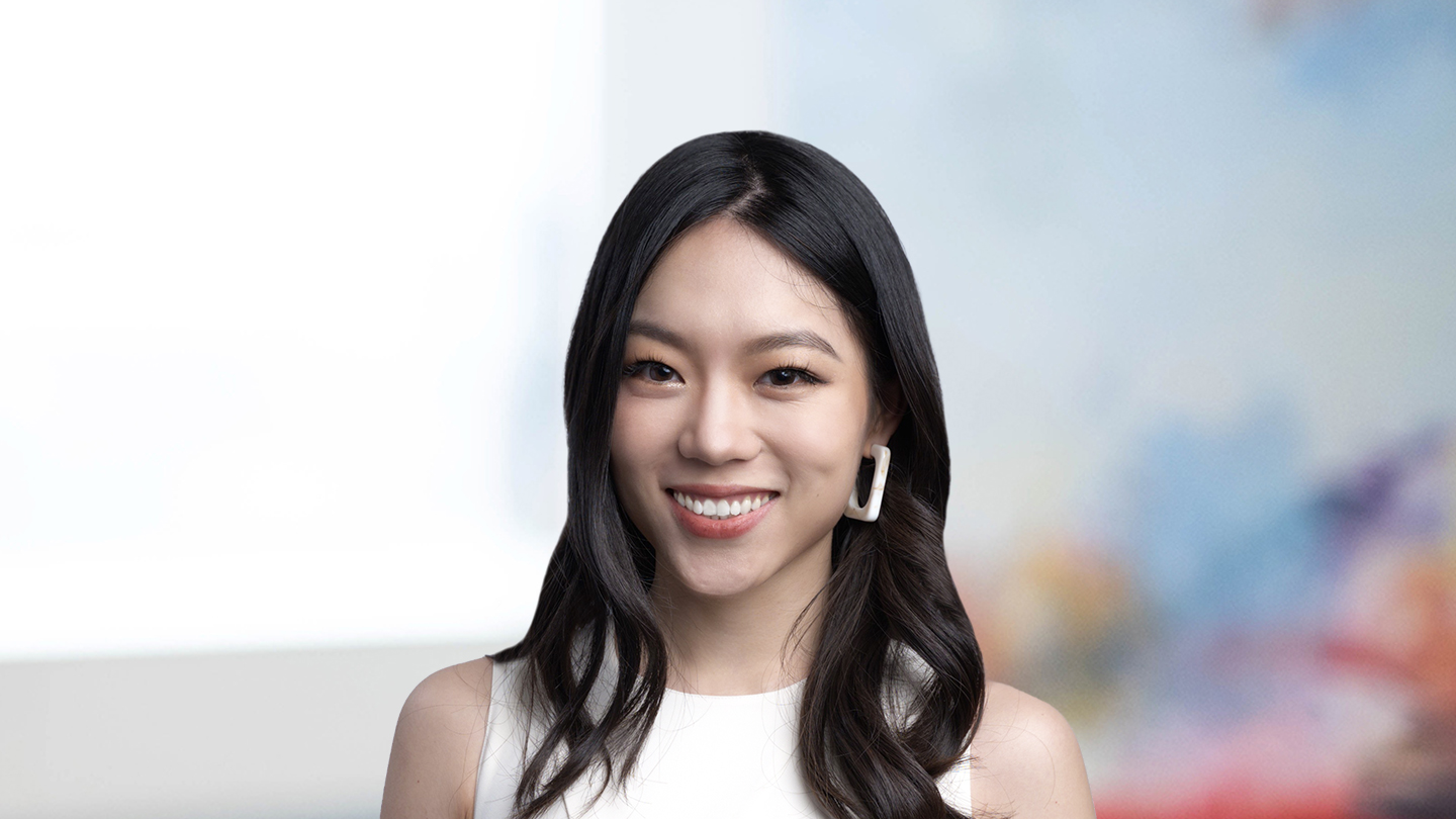 Headshot of Elle Yang