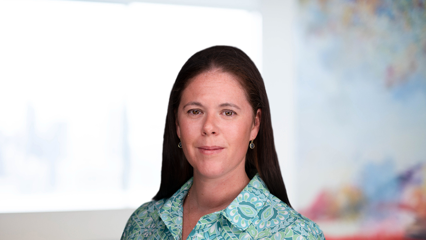 Headshot of Elizabeth Karl