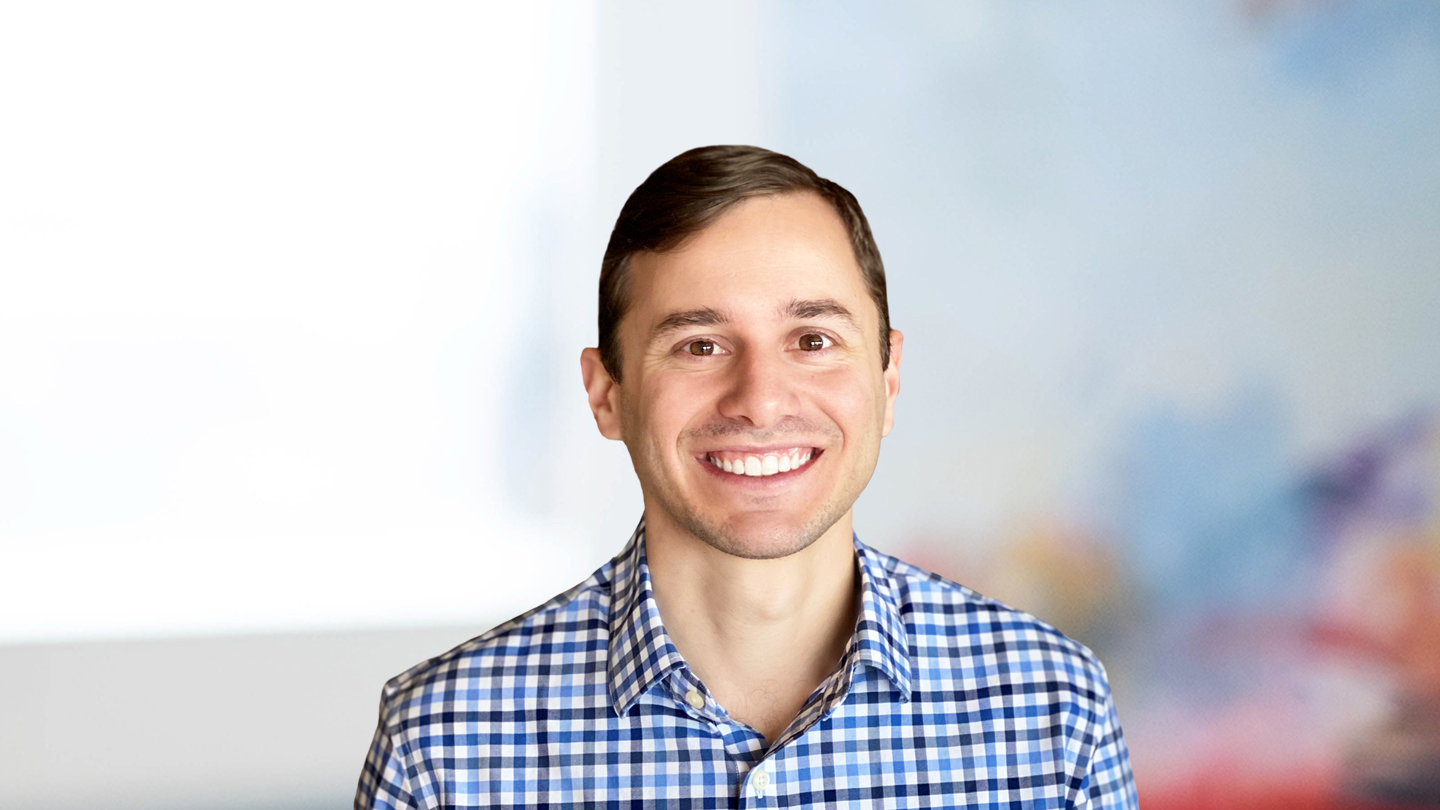 Headshot of Alex Benjamin
