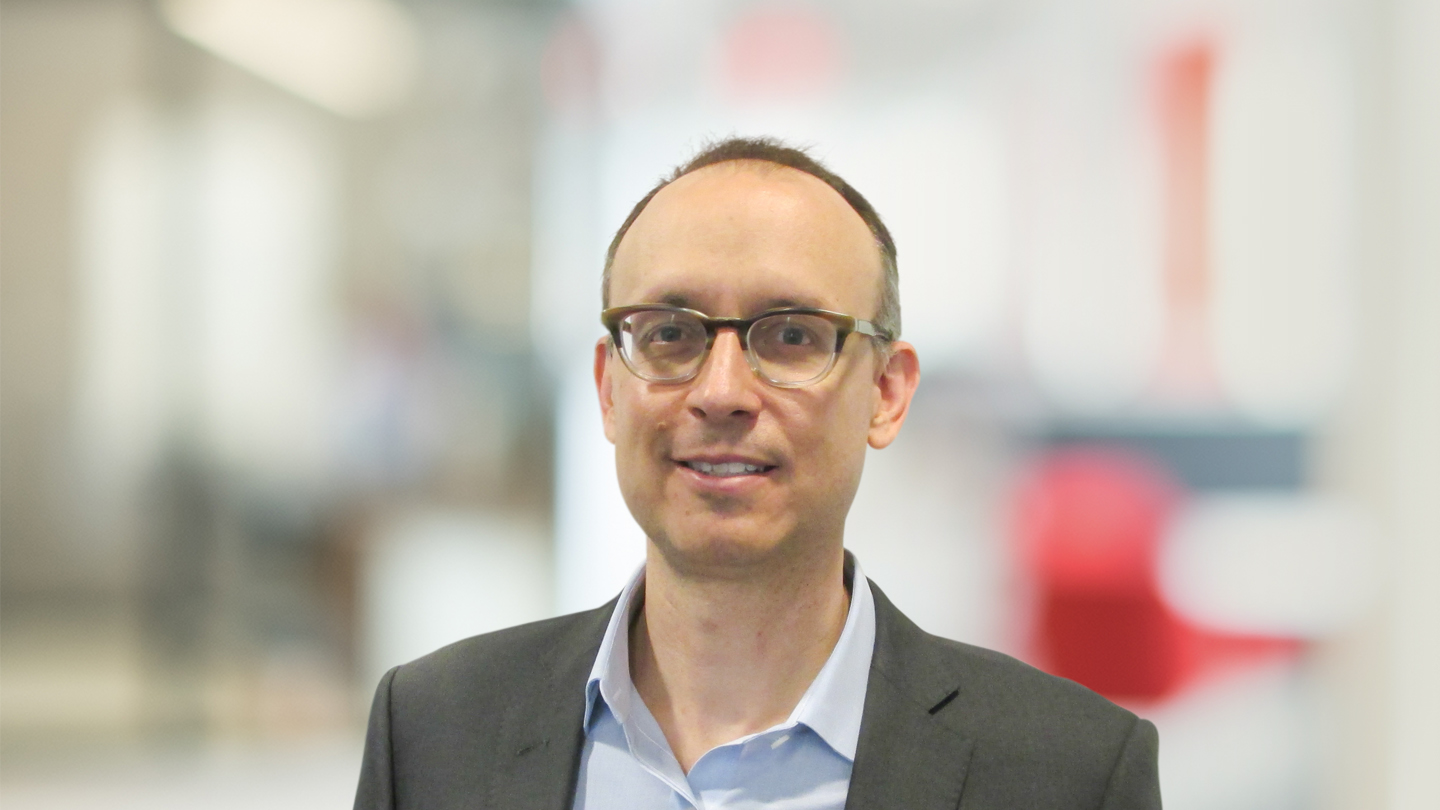Headshot of Tim Leonard