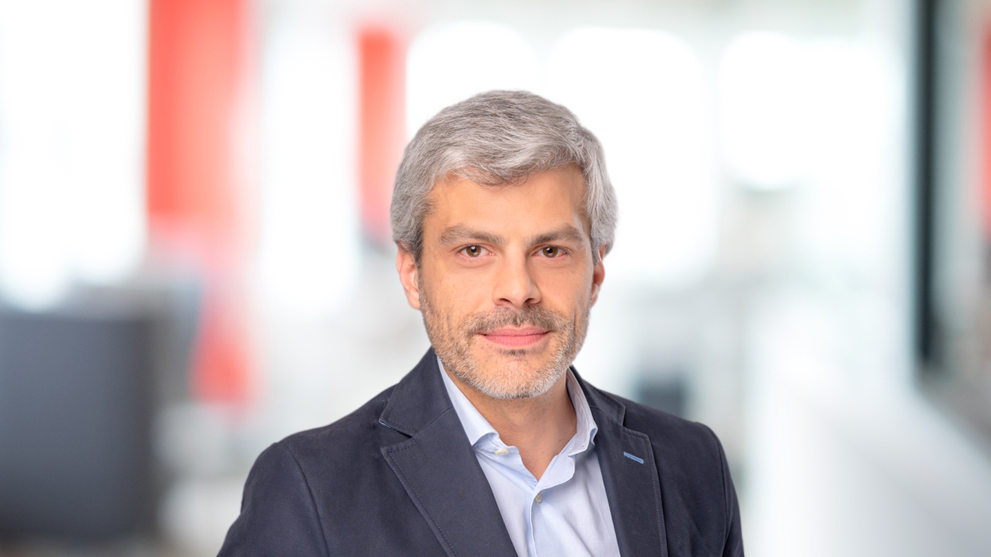 Headshot of Ramón Tárano