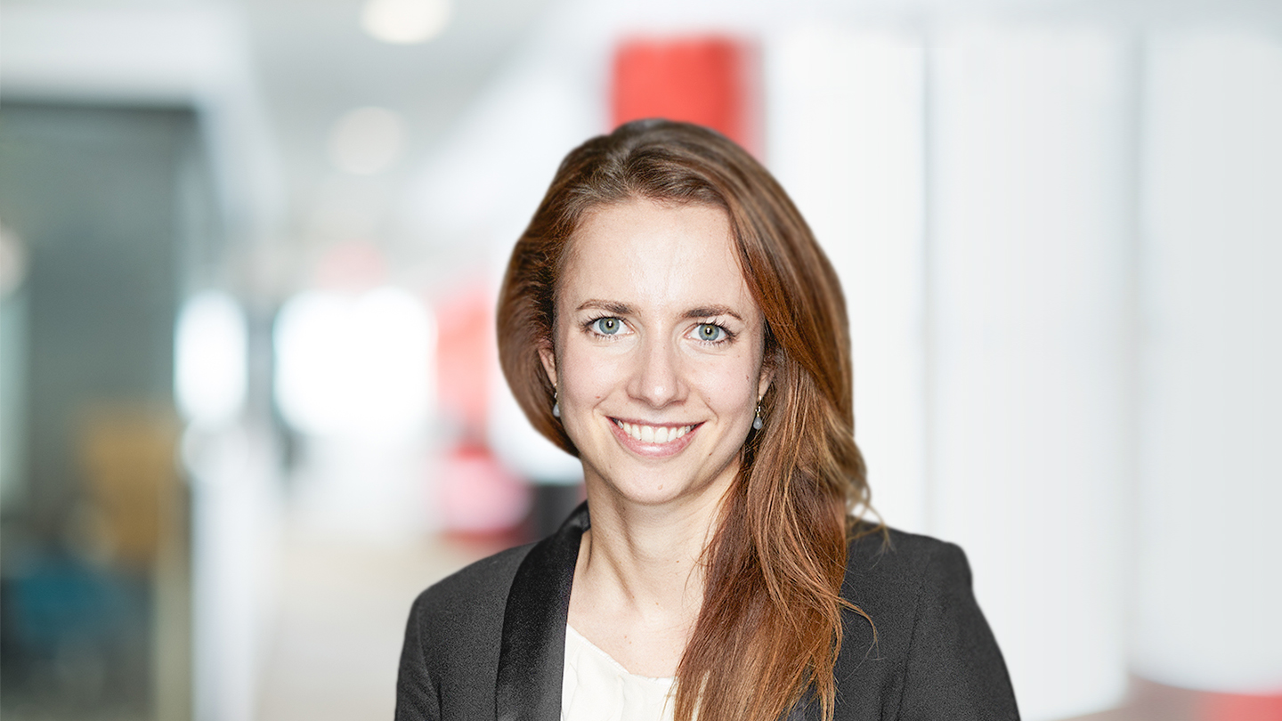 Headshot of Sophia Holst